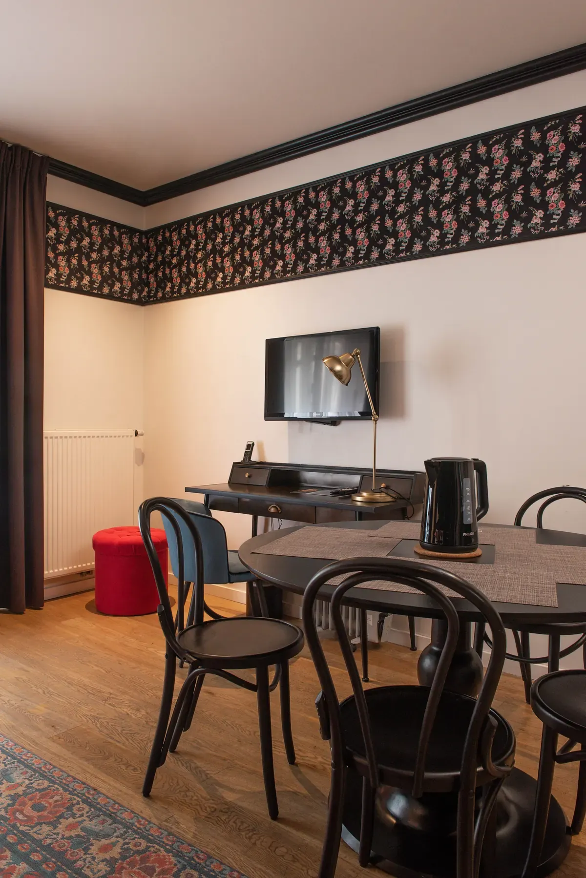 Kitchenette and dining area in the family room